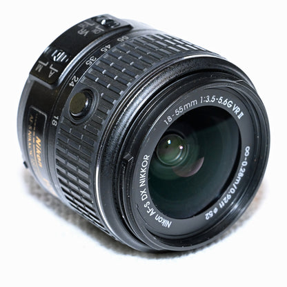 Nikon AF-S DX 18-55mm f/3.5-5.6G II Lens APS-C DSLR Excellent Clean